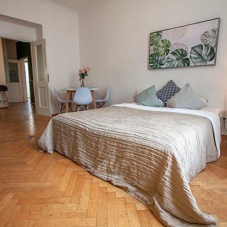 Nejedleho Apartmeet ปราก ภายนอก รูปภาพ