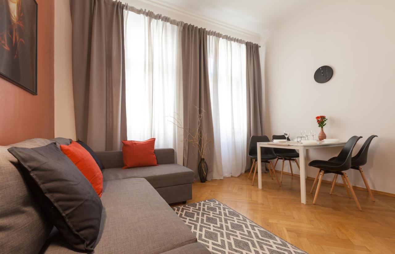 Nejedleho Apartmeet ปราก ภายนอก รูปภาพ