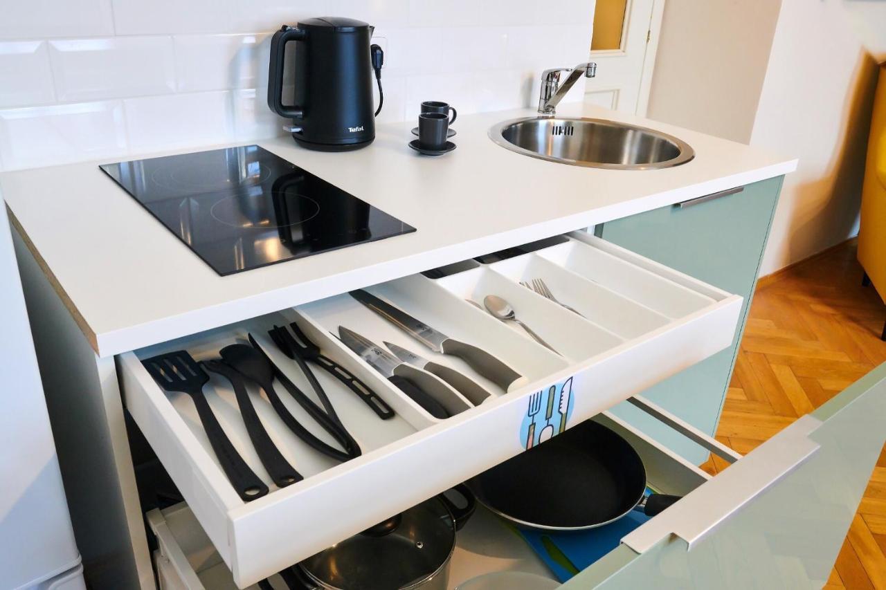 Nejedleho Apartmeet ปราก ภายนอก รูปภาพ