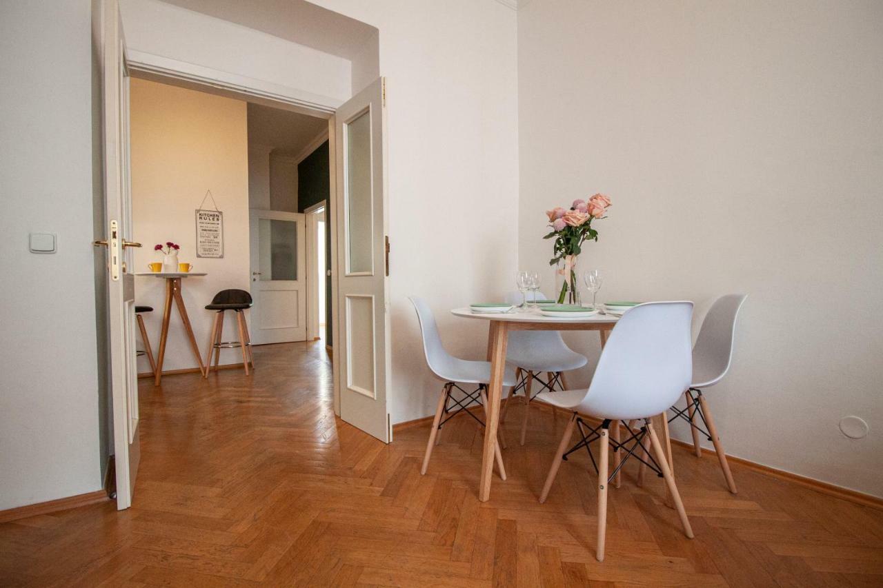Nejedleho Apartmeet ปราก ภายนอก รูปภาพ